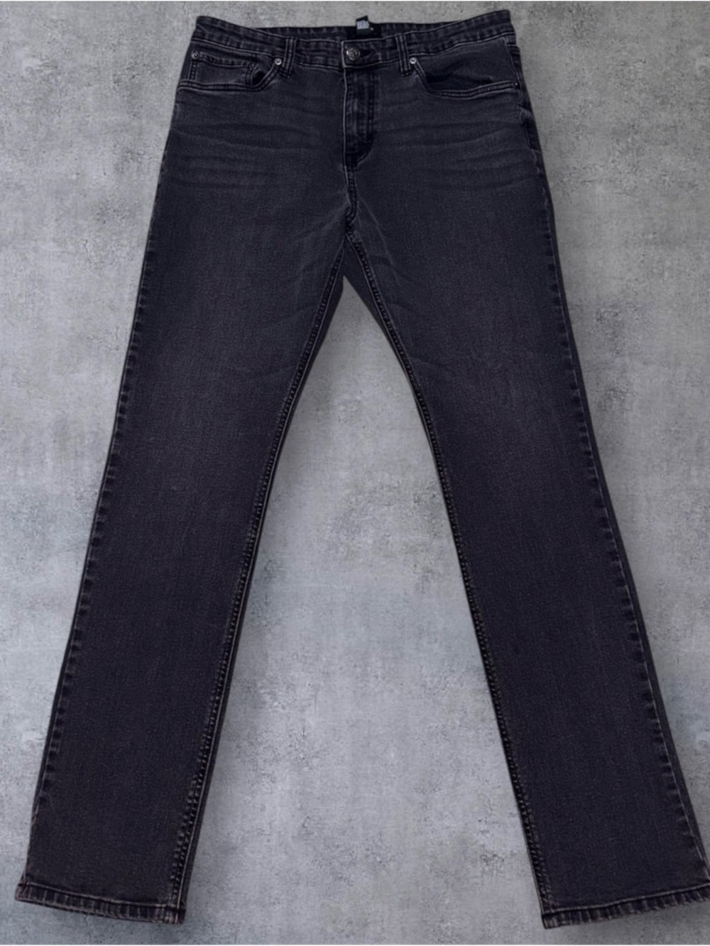 Forever 21 Men's Black Faded Slim Straight Jeans Size 33